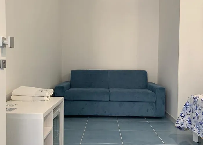 La Finestra Sul Mare 招待所 3*